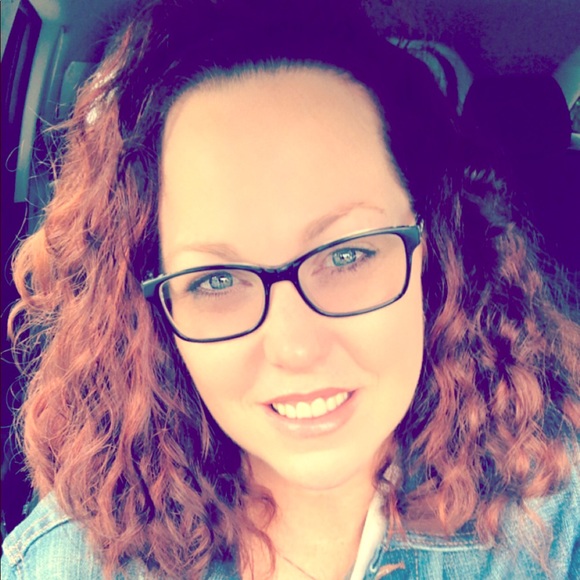 Meet your Posher, Kitty - Picture 1 of 2